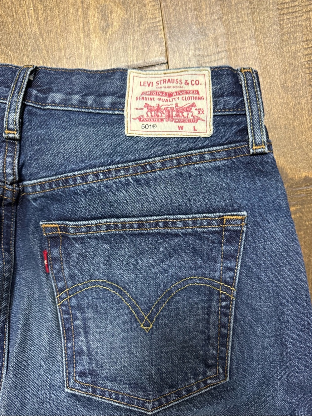 Levi's Women's Straight Jeans in Blue Denim with Yellow Stitching